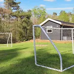 Holiday home 6 Person In Hadsund-by Traum